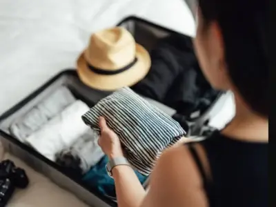 Holiday photo AI scam can steal bank details, experts warn