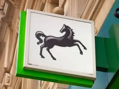 Lloyds Bank £220 Student Account Offer: £100 Cash and £120 Deliveroo Vouchers