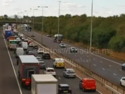M5 driver injured in crash as 75-minute delays hit Worcestershire