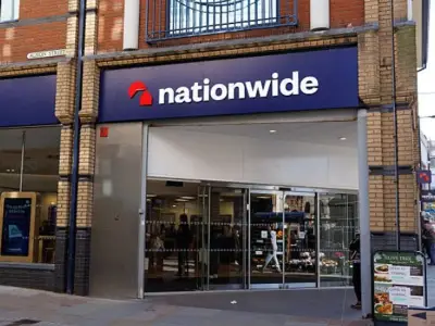 Nationwide warns £300-a-week spend is top student money regret