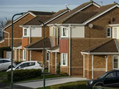 New driveway rule trial allows EV charging without a driveway