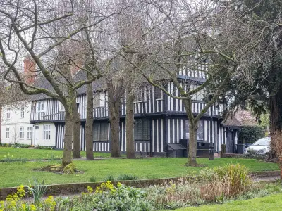Old Yardley Park's Medieval Secrets Seen in Satellite Images
