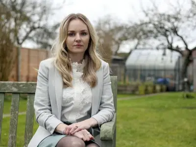 PC Harper's widow slams PM over early release of killers