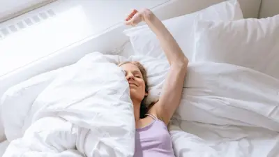 Soda crystals: the secret to whiter bed sheets without bleach