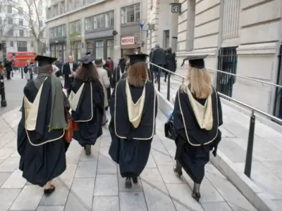Student loan repayments could leave graduates £185,000 off in retirement