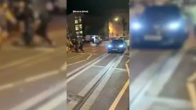 Teenager brandishes machete on Broad Street in terrifying chase