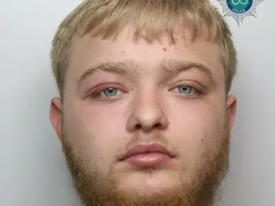Teenager jailed for petrol station robbery and police assault