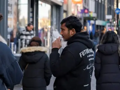 Two thirds of parents back raising vaping age to 21 in Burnham plan