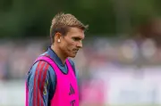 Aston Villa Resume Talks with Bayern Munich for Midfielder