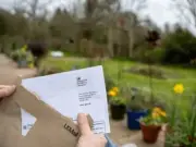 DWP confirms £10 Christmas Bonus for state pensioners in December