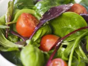 Grandma's 1p kitchen roll trick keeps salad fresh for longer