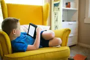 Why Yoto Player Became My Favourite Screen-Free Tablet Alternative