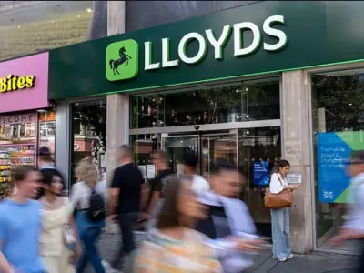 Lloyds Bank issues £685 house price warning to households