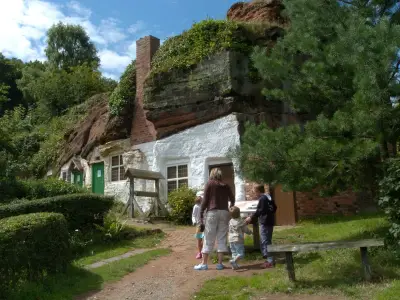 Rock Houses at Kinver Edge: Unique Sandstone Homes Near Birmingham