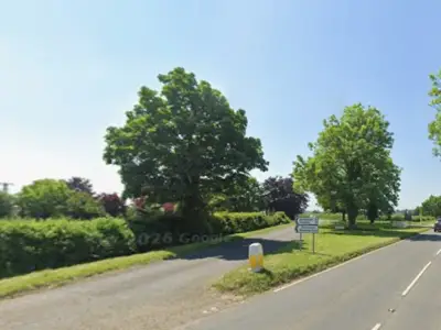 Teen dies after car hits tree on A4104 in Worcestershire