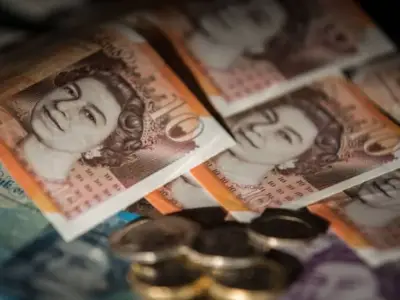 UK households face £2,400 income hit from Iran war, CEBR says