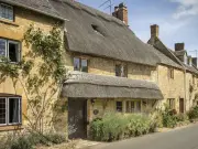 Cosy 300-year-old Cotswold cottage 40 miles from Birmingham praised by guests
