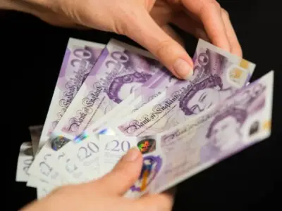 1.1m students warned over £2.6bn loan payment scam risk