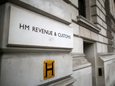 HMRC error: 200,000 could claim £28,000 State Pension back payments