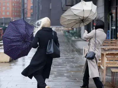 Met Office issues 12-hour wind warning with 70mph gusts possible