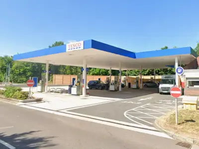 Tesco petrol station in Worcester raided by thugs with angle grinder
