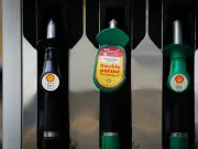 Drivers urge fuel duty cut as AA reveals £330 work travel cost