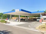Tesco petrol station in Worcester raided by thugs with angle grinder